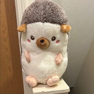 Round1 15 inch Plush Hedgehog Toy - Brown and White